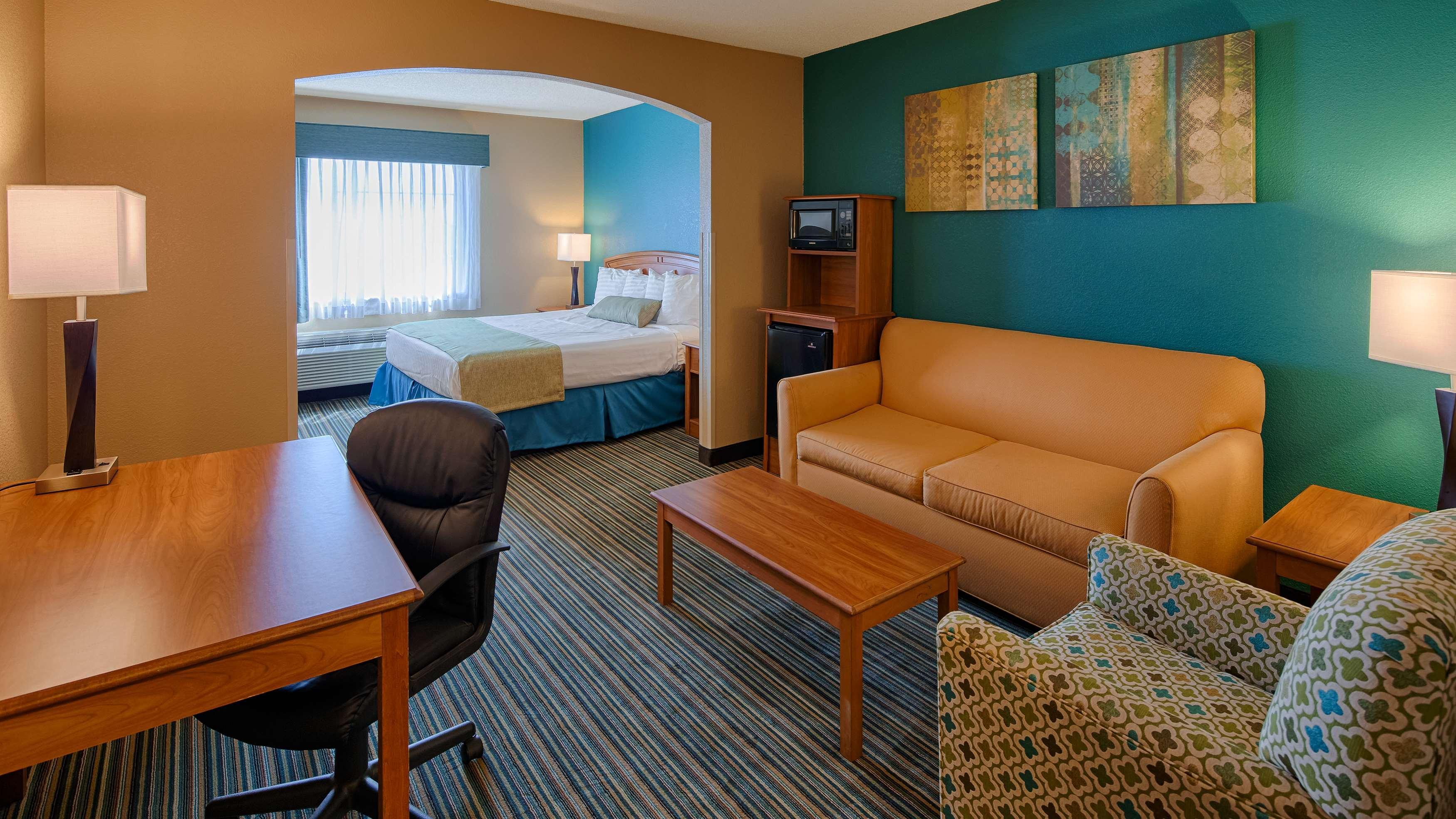 Best Western Governors Inn And Suites Wichita Exteriör bild