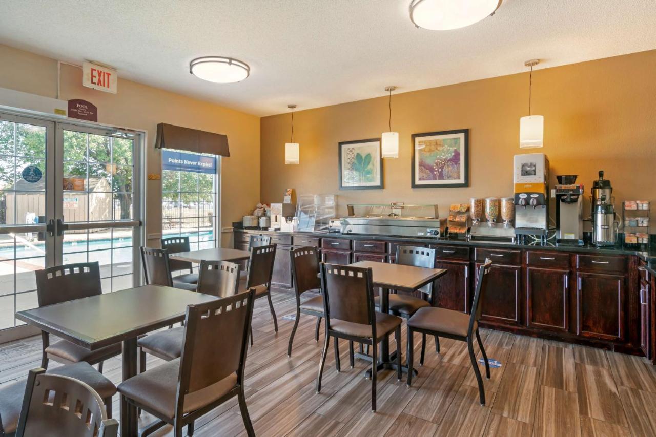 Best Western Governors Inn And Suites Wichita Exteriör bild
