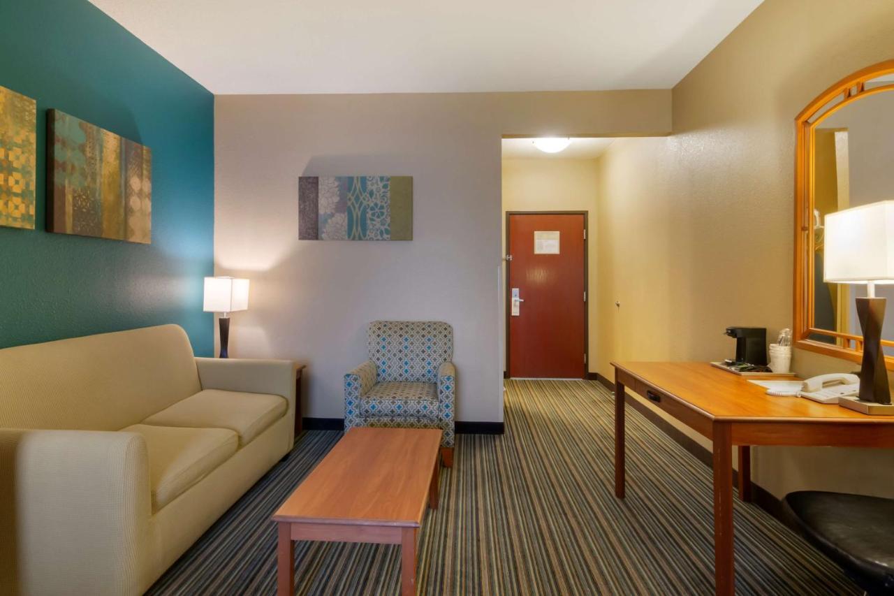 Best Western Governors Inn And Suites Wichita Exteriör bild