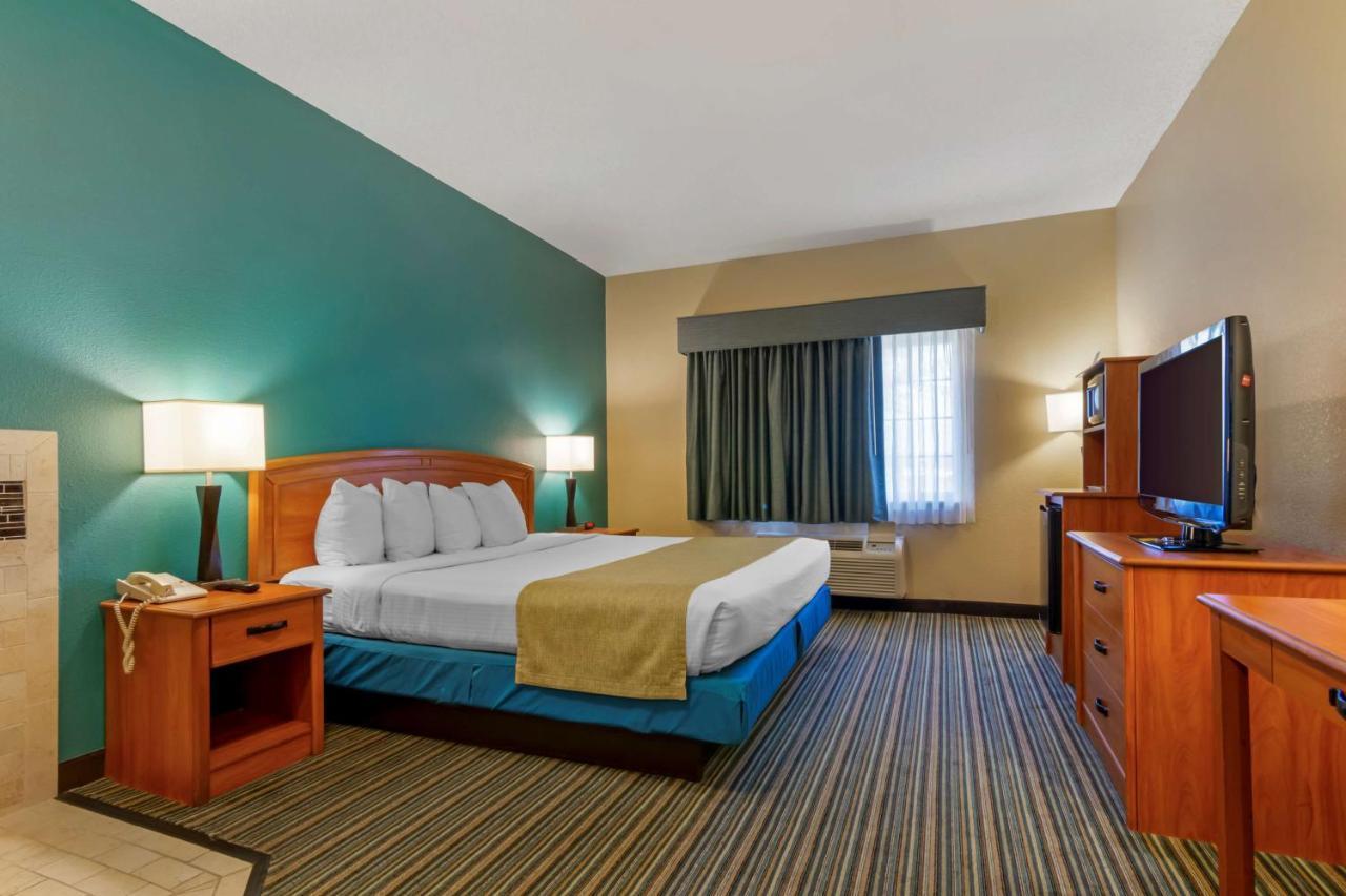Best Western Governors Inn And Suites Wichita Exteriör bild